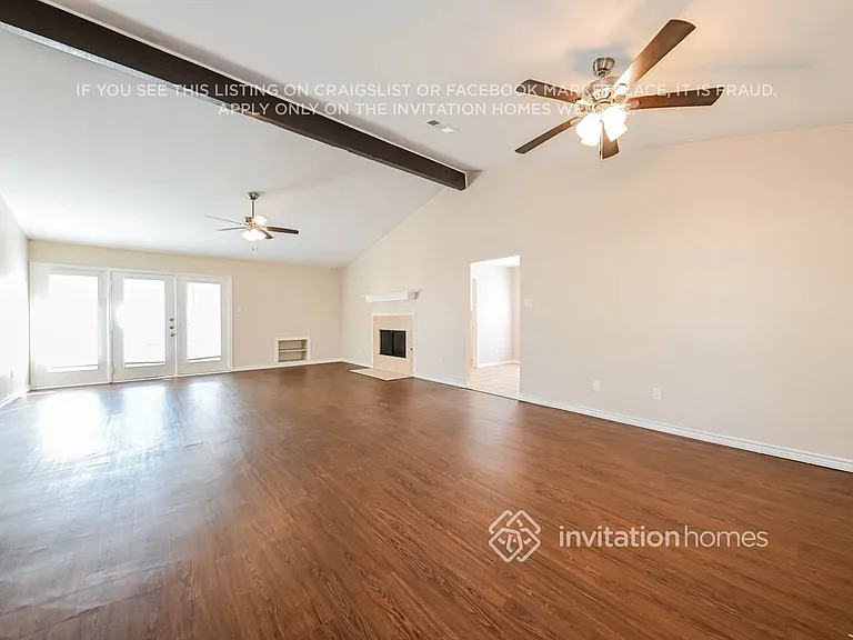 618 Melissa Ln — Photo 2