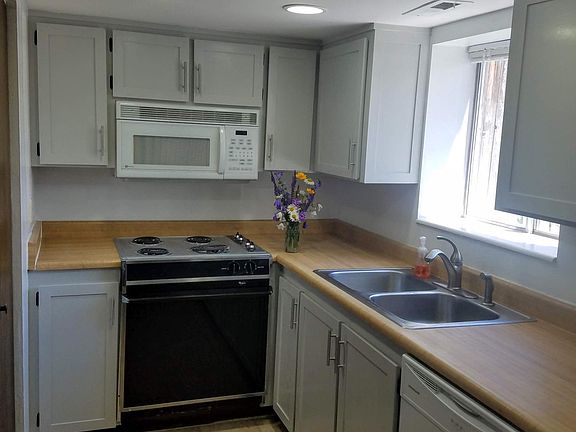 2nd image of 1068 E Atkin Ave