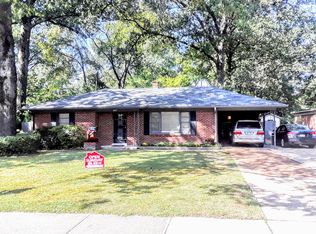 1667 Colonial Rd, Memphis, TN 38117