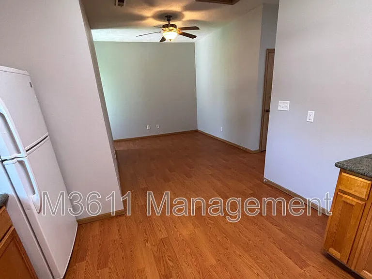 2820 S St — Photo 6