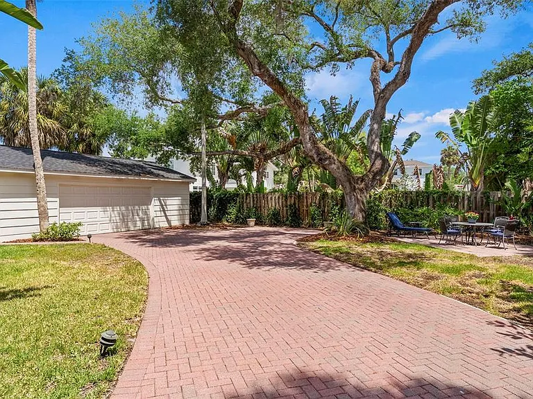 4705 W San Rafael St — Photo 46