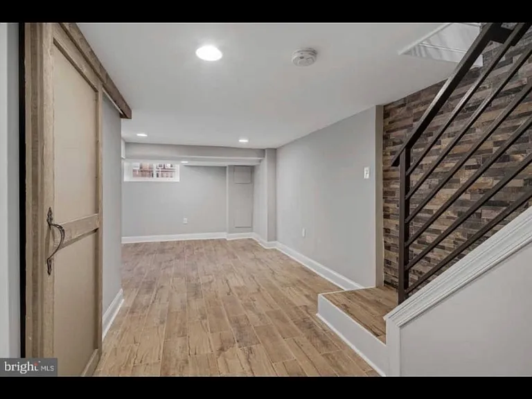 1439 S Etting St — Photo 10