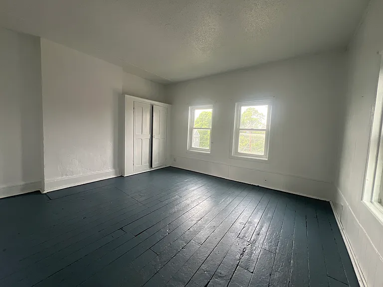 818 Summit Ave — Photo 9