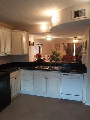 Habitat — Photo 2
