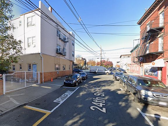 3rd image of 518 24th St #1