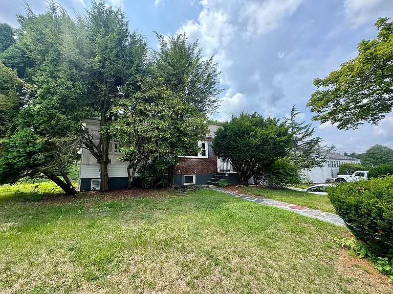 89 Stanley Rd — Photo 27