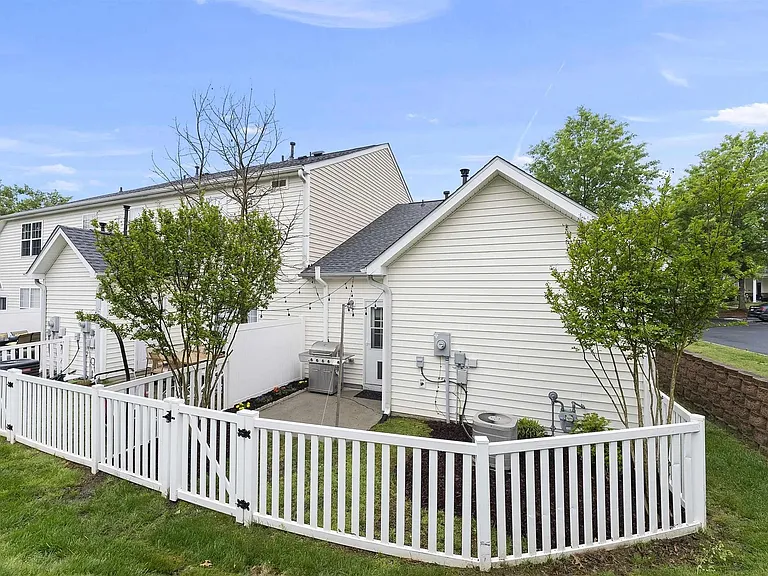1108 Vermillion Dr — Photo 21