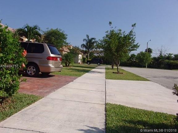 3rd image of 18262 SW 94th Ct