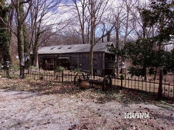 2909 Vt Crawley Rd, Morganfield, KY 42437