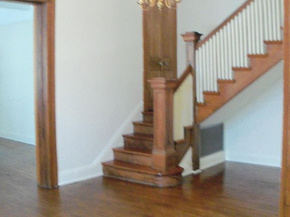 2nd image of 1507 Robert St