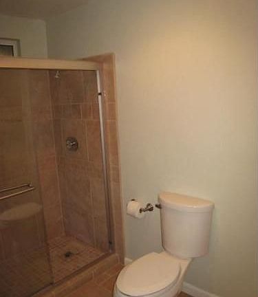 5th image of 755 Seville Ln