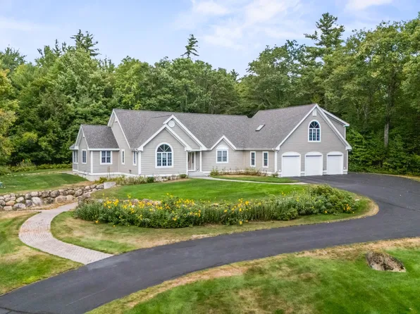 179 Benjamin Wentworth Drive, Tamworth, NH 03886