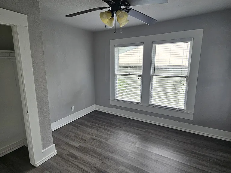 319 N Pine St #2 — Photo 6