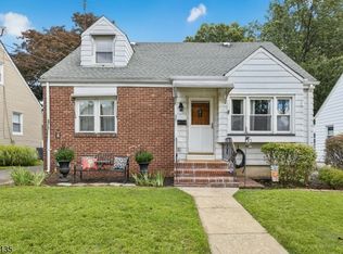 827 Pine St, Roselle Park Boro, NJ 07204