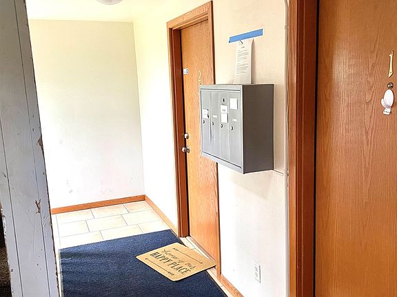 3rd image of 2329 Carling Dr Unit 2