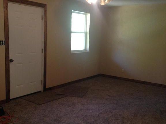 3rd image of 230 Sellers St