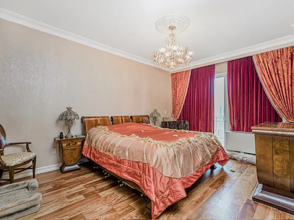 125 Oceana Drive East image 15 of 17