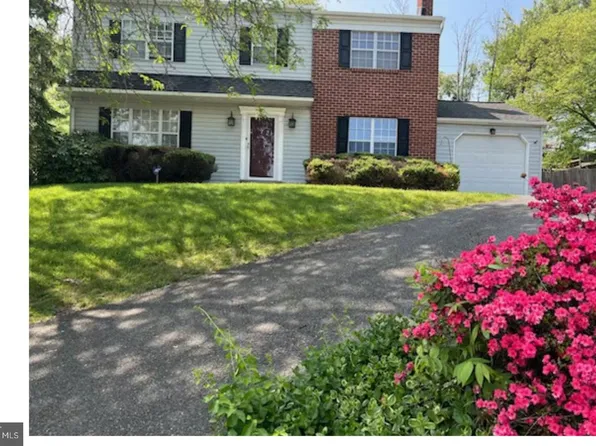 3326 E Hayes Rd, Eagleville, PA 19403