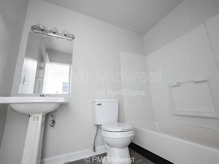 6920 Chrysler St — Photo 22