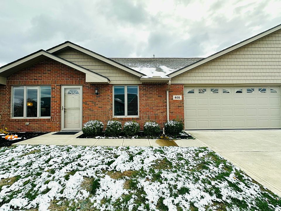 1st image of 831 Autumn Chase Ln