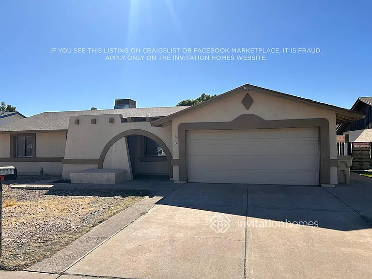 6731 W Denton Ln — Photo 2