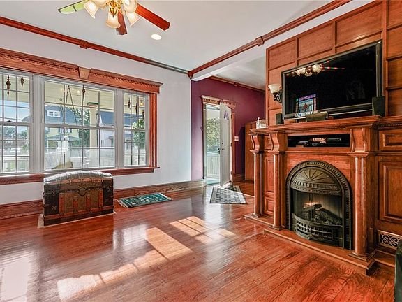 2nd image of 1628 Robinwood Ave