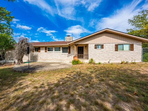 176 Doris Dr, Kerrville, TX 78028