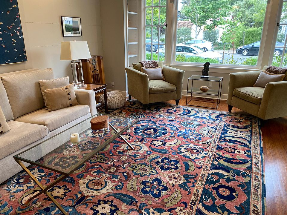Living room (furnished)