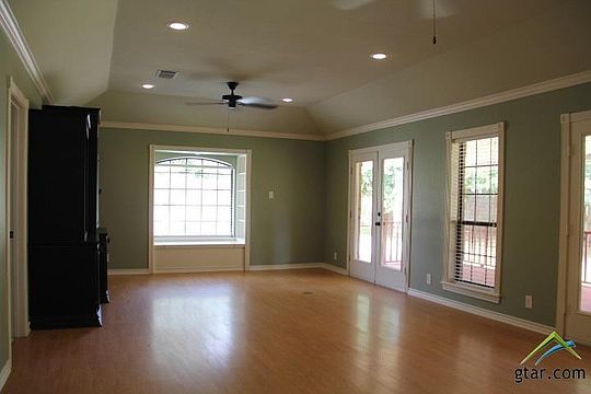 4th image of 18078 Briarcrest Dr