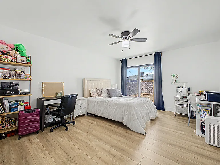 1010 W 13th St — Photo 11