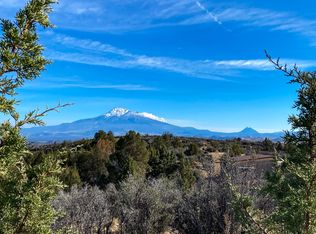 High Rd, Montague, CA 96064