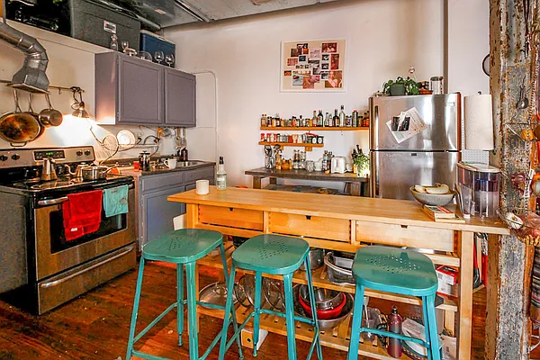 Rented by MySpaceNYC | media 17