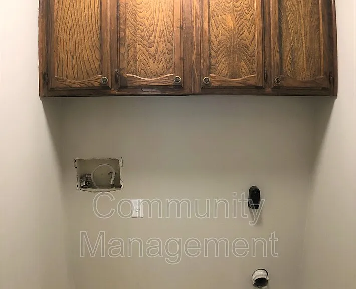 7910 Bayou Fountain Ave — Photo 12