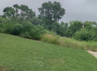 769 Heritage Rd, Valparaiso, IN 46385