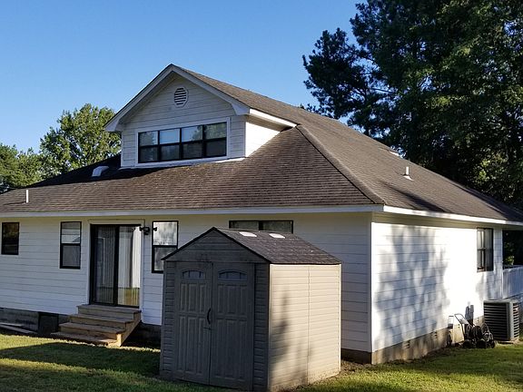 3rd image of 380 Donelson Dr