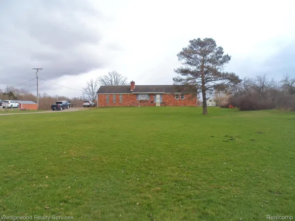5050 Granger Rd, Oxford, MI 48371