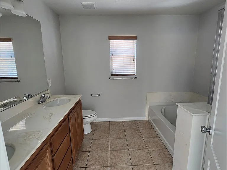6733 Druid Hills St — Photo 13