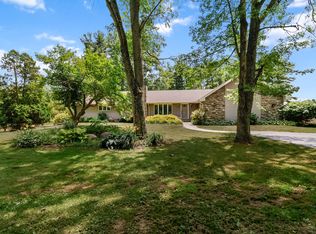 318 W Division Rd, Valparaiso, IN 46385