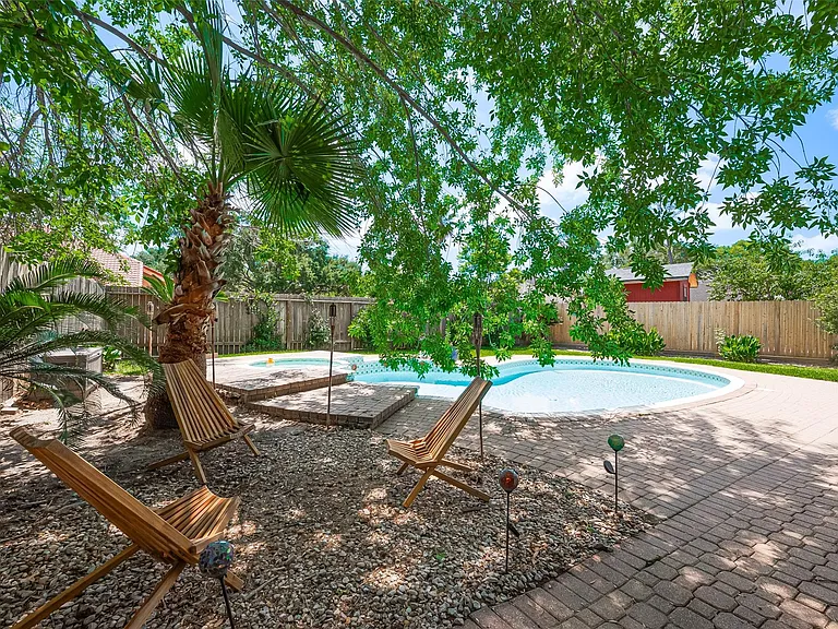 8018 Zimmermann Dr — Photo 40