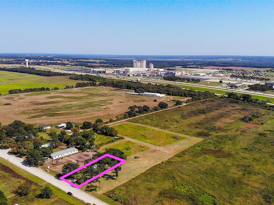 2nd image of 22190 N Highway 77