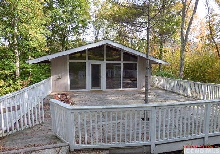 1st image of 88 Pine Ln