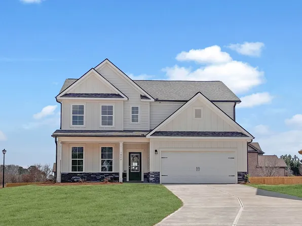 1042 Titus Ln, Statham, GA 30666