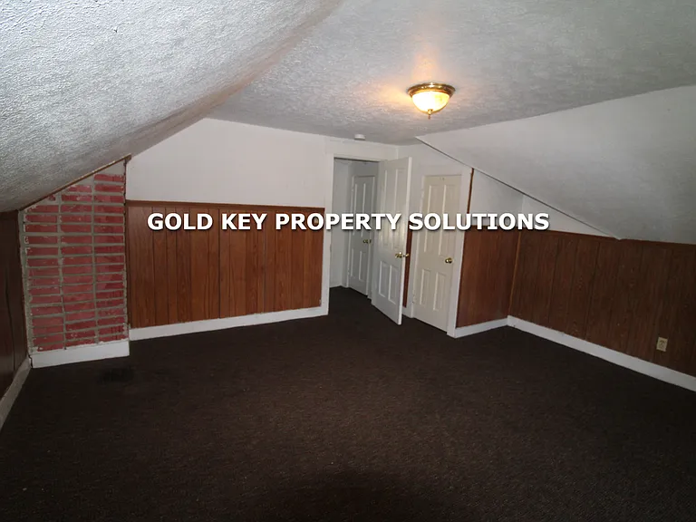 412 Doctor Martin Luther King Dr — Photo 11