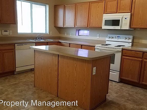 3rd image of 6008 W Southgate Ave