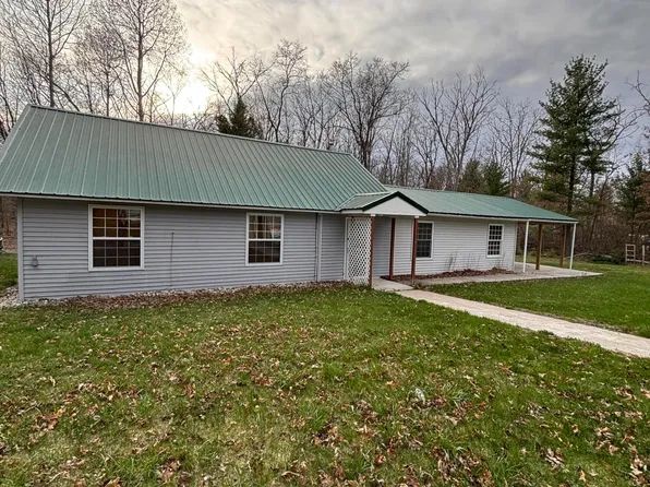 3799 Maple Dr, Wellston, MI 49689