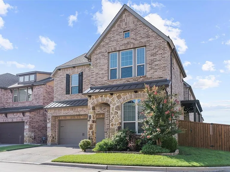 1131 Alpine Dr — Photo 6