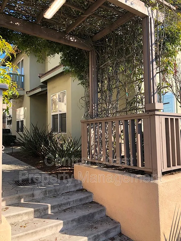 10 Carmel Cir photo 1