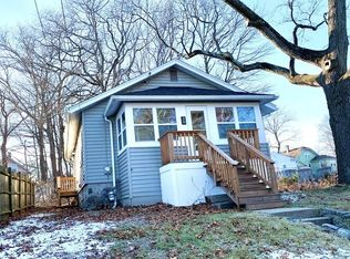 38 Roosevelt Rd, Weymouth, MA 02188