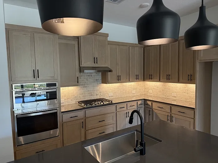1218 Daybreak Dr — Photo 2