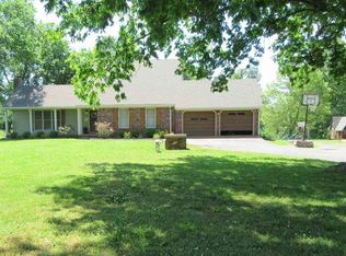 935 Hard Rock Rd, Savannah, TN 38372